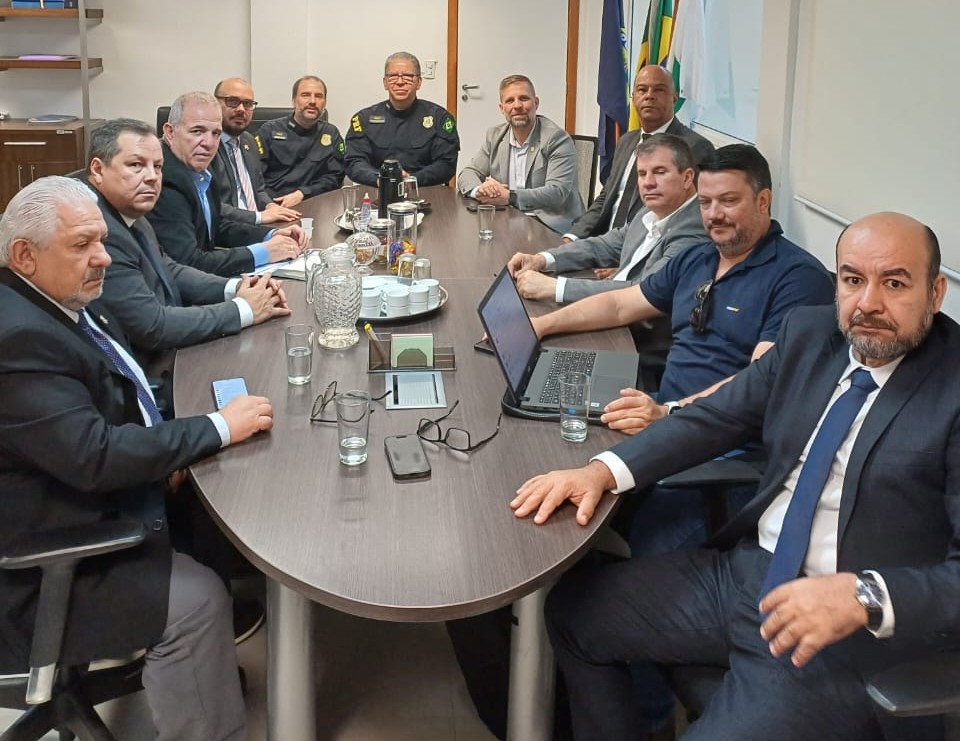 FenaPRF e DGP da PRF estabelecem mesa permanente de negociação e diálogo